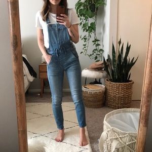 Madewell Skinny Crop Overalls in Hewitt
